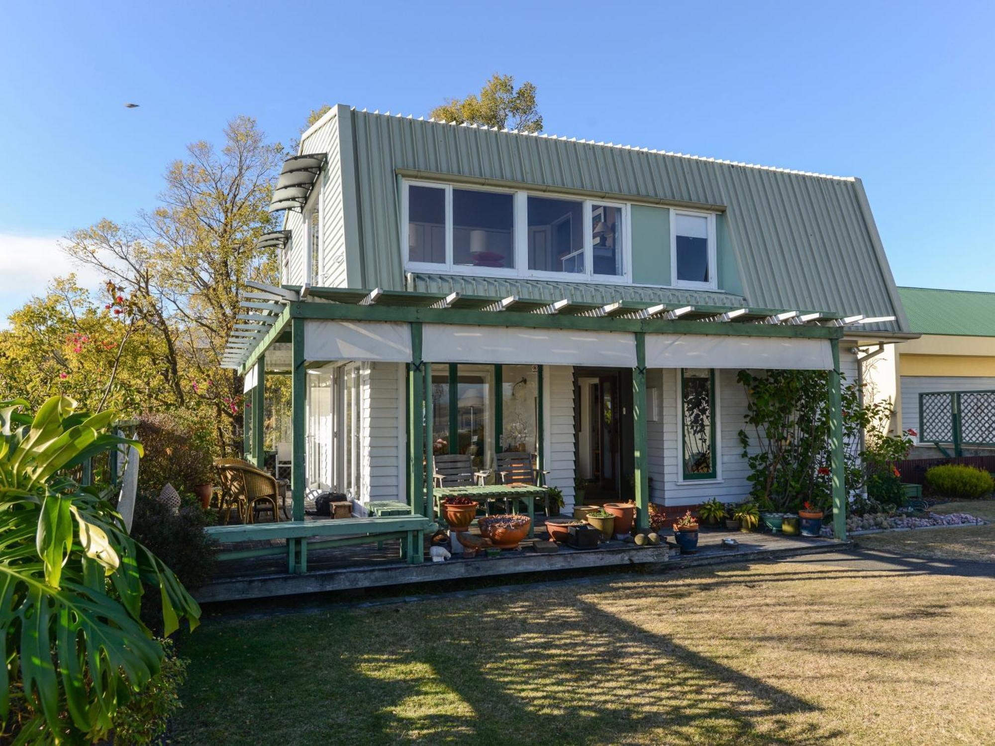 Jacaranda Lodge - Napier Hill Holiday Home Экстерьер фото